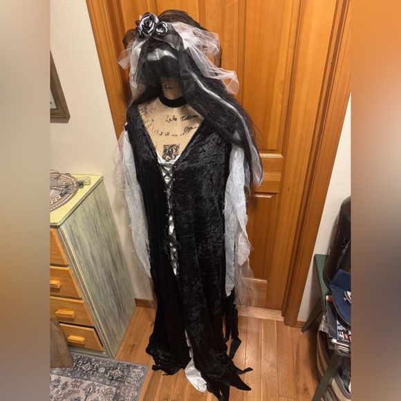 Fun World Dresses & Skirts - Dead Bride Costume full outfit with wig Black and White Gothic Zombie vibe Dress